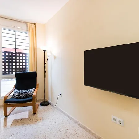 Victoria Square- Center Apartment
