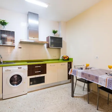 Victoria Square- Center Apartment